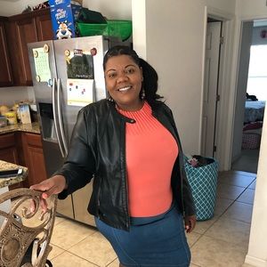 Meet your Posher, Michaelle